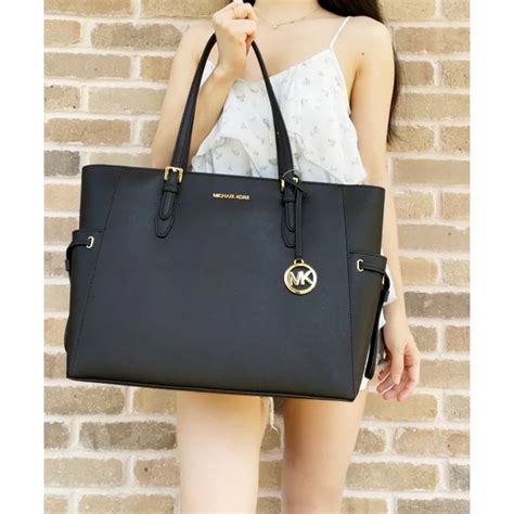 michael kors carryall tote 38h7|Michael Kors gilly bag.